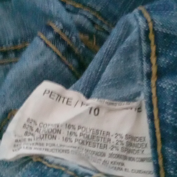 Gloria Vanderbilt Light Blue Cropped Jeans - Picture 7 of 7